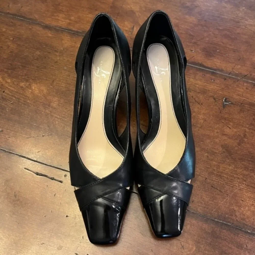 Life Stride Superb Women's Black Heels Cut out sides Patent Leather Size 8